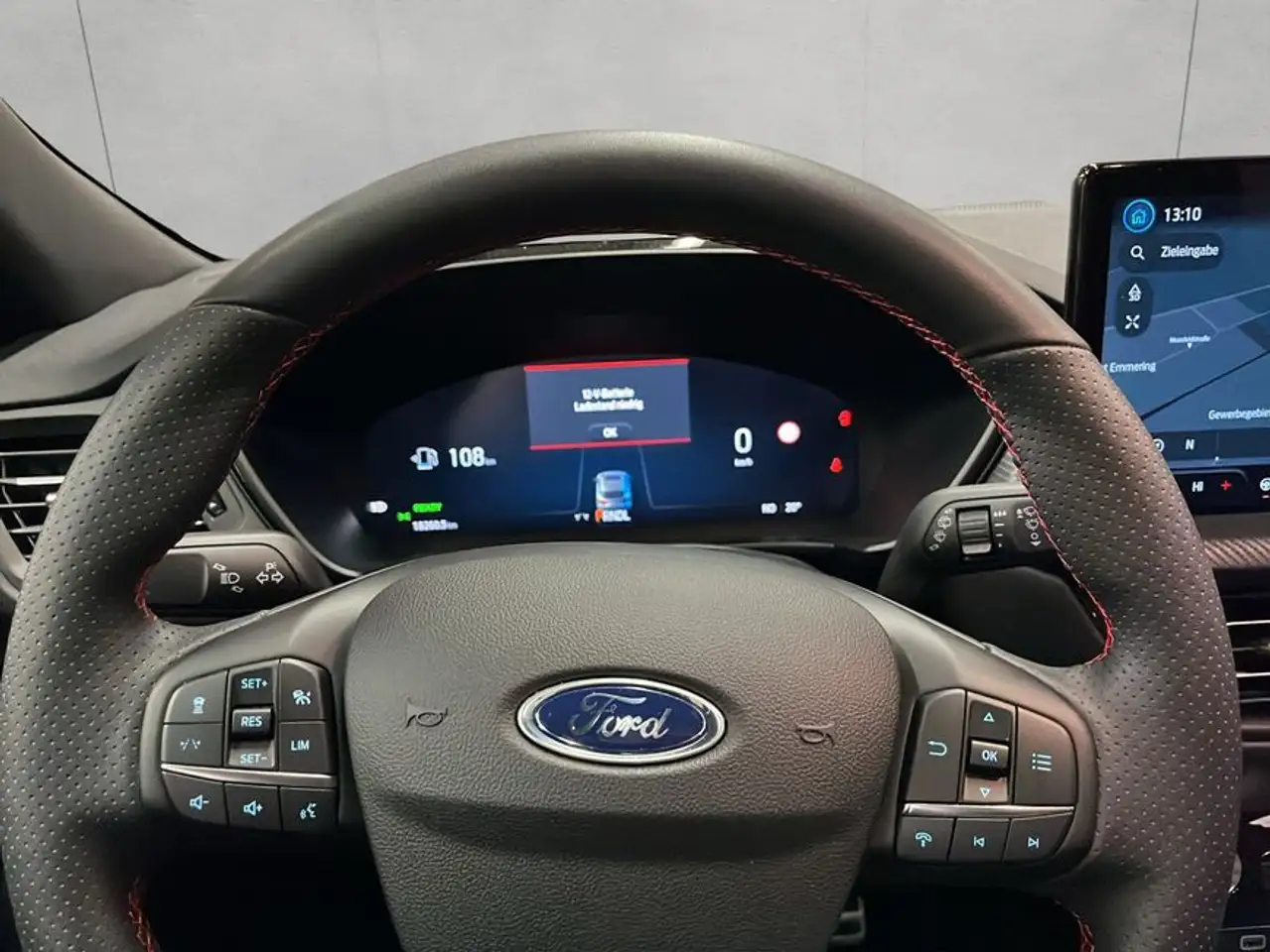 Ford Kuga 2.5 Duratec FHEV ST-LINE X — Galería del vehículo 12