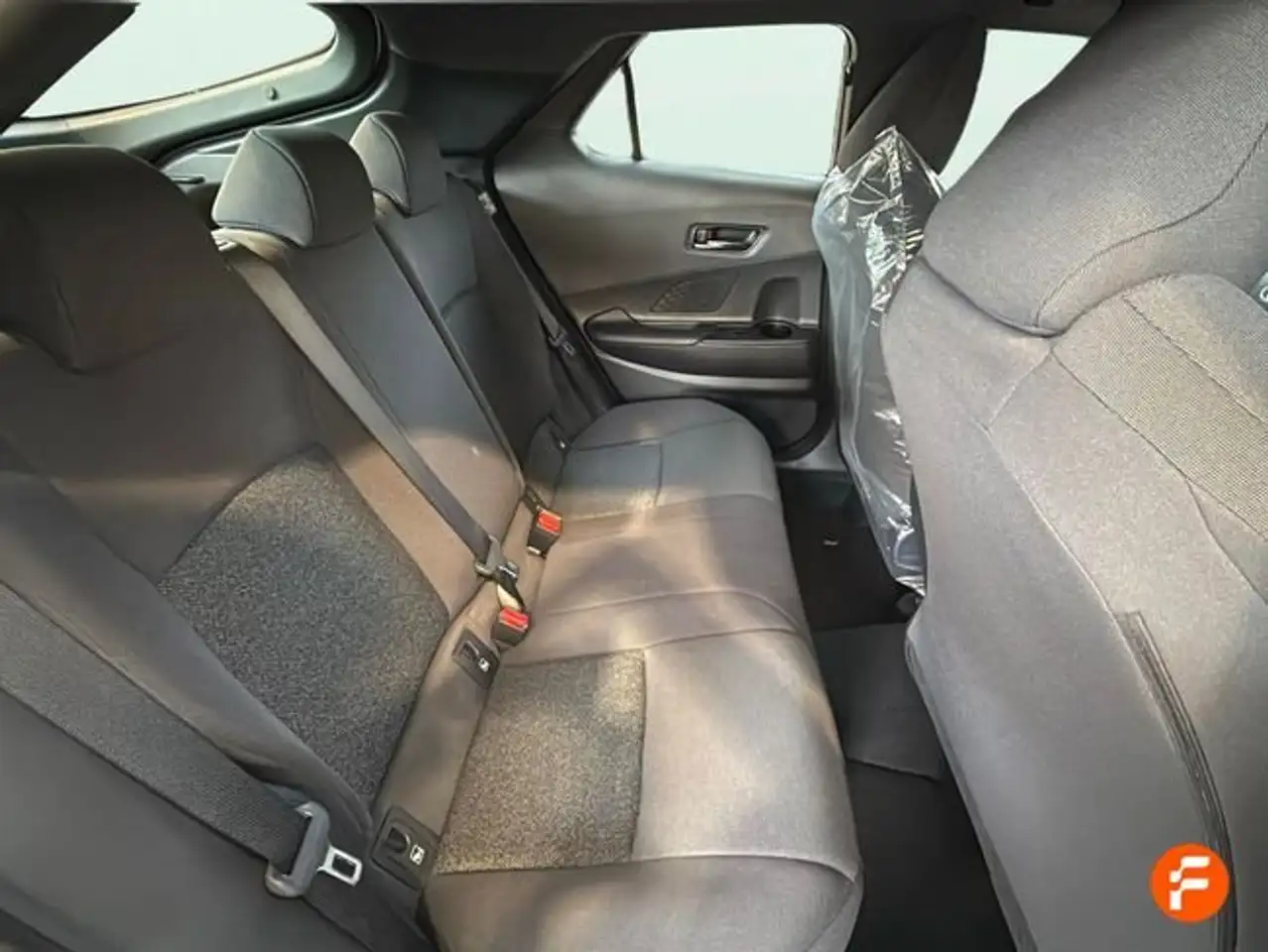 Toyota C-HR 140H Advance — Galerie du véhicule 17