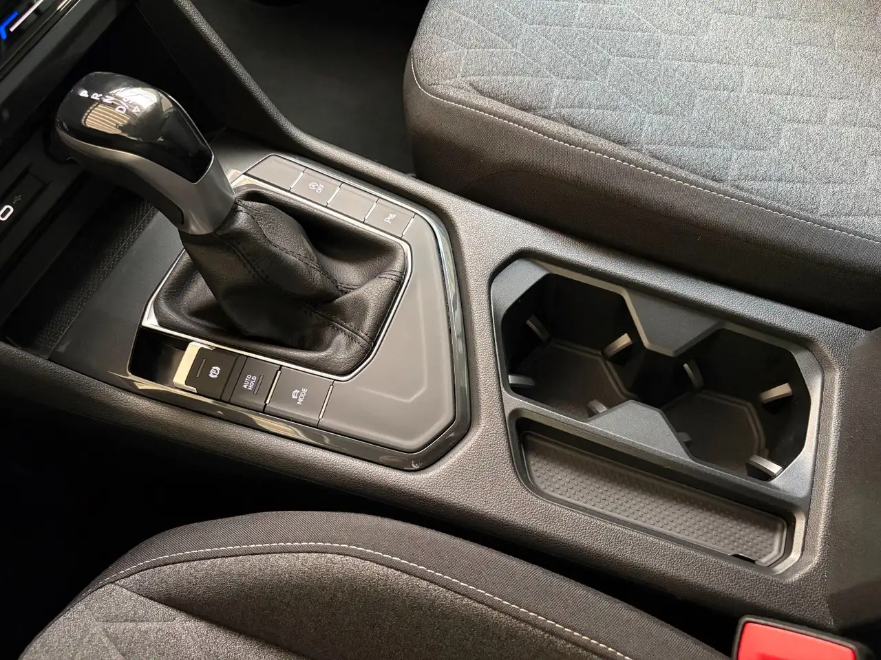 Volkswagen Tiguan Move 1.5 TSI DSG/ACC/APP/DAB/LED/KAM/NAVI — Galería del vehículo 21