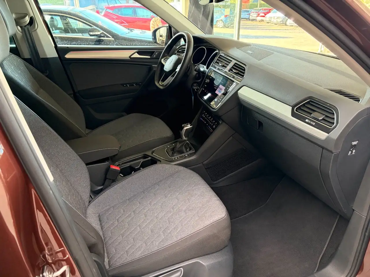 Volkswagen Tiguan Move 1.5 TSI DSG/ACC/APP/DAB/LED/KAM/NAVI — Galería del vehículo 12