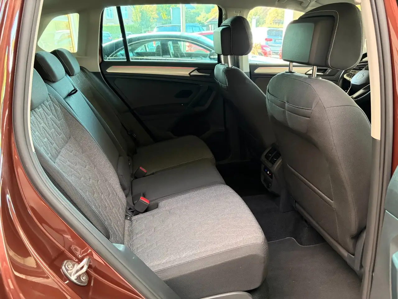 Volkswagen Tiguan Move 1.5 TSI DSG/ACC/APP/DAB/LED/KAM/NAVI — Galería del vehículo 11