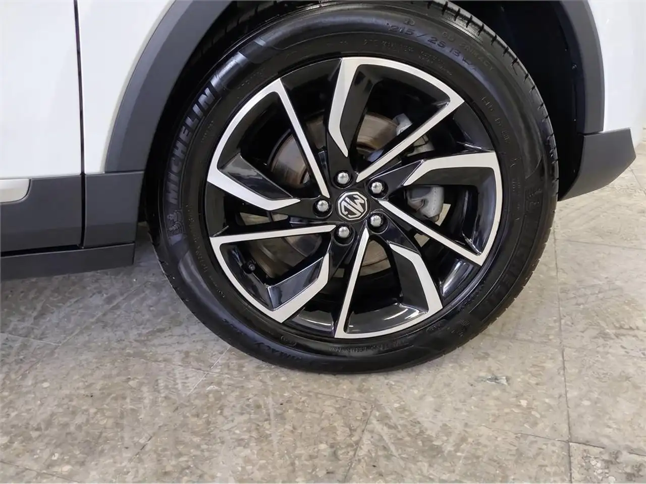 MG ZS 1.0T Luxury Auto — Galería del vehículo 22
