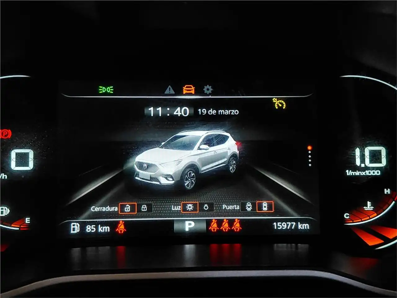 MG ZS 1.0T Luxury Auto — Galería del vehículo 18