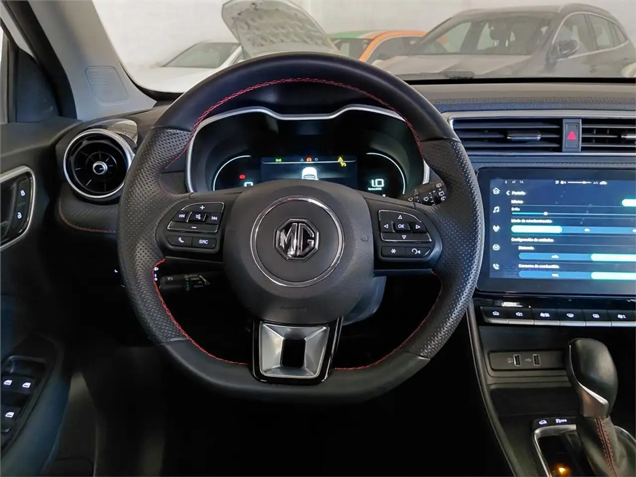 MG ZS 1.0T Luxury Auto — Galería del vehículo 14