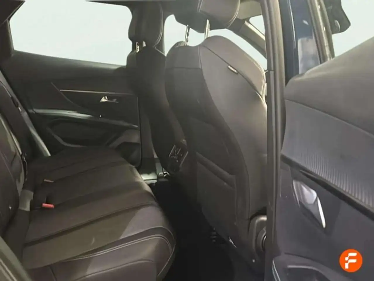 Peugeot 3008 1.2 PureTech S&S Allure 130 — Galería del vehículo 22
