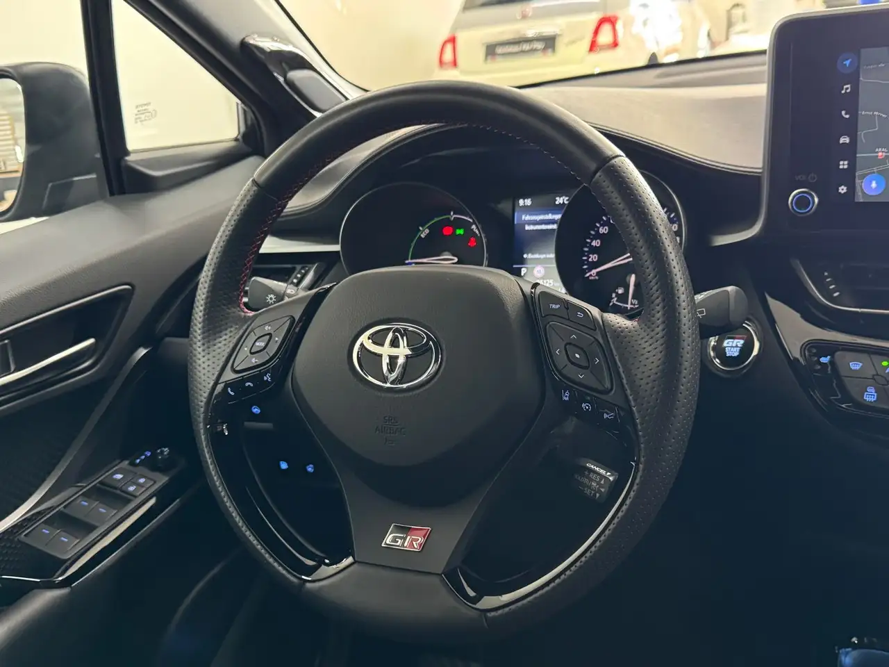 Toyota C-HR Hybrid GR Sport Black Ed. UNFALLFREI/TOP! — Vehicle gallery 11