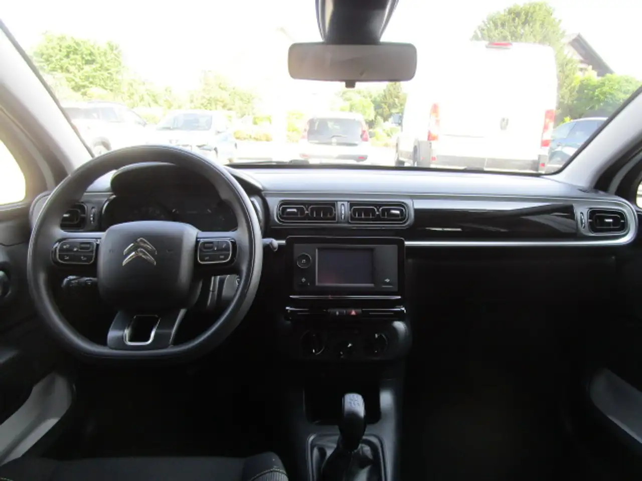 Citroen C3 YOU * KLIMAANLAGE * PARKHILFE * TEMPOMAT * KD NEU * SEHR GEPFLEGT * ... * — Vehicle gallery 6
