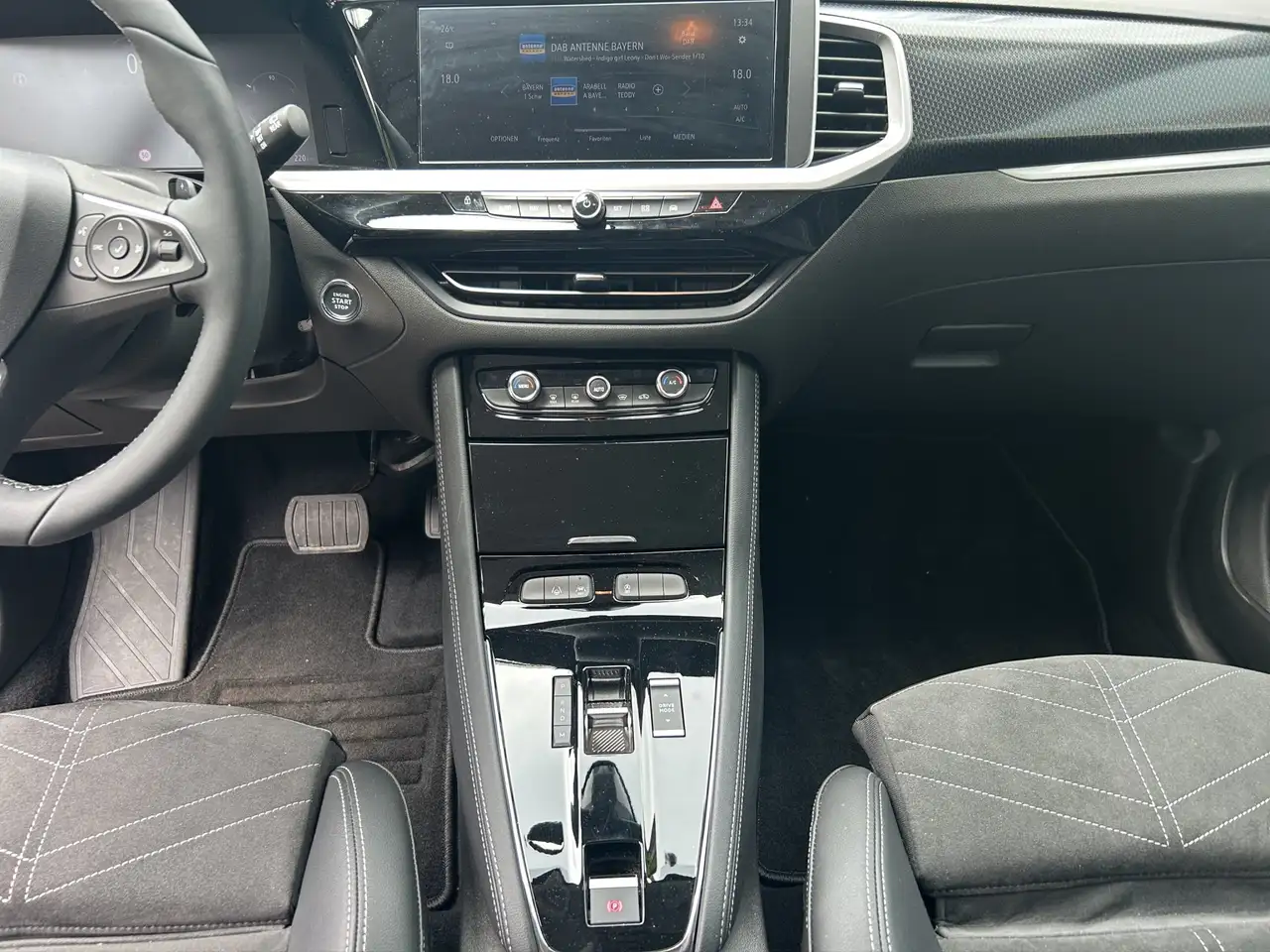 Opel Grandland 1.2 Turbo GS Line Alcantara+LED+Navi — معرض صور السيارة 14