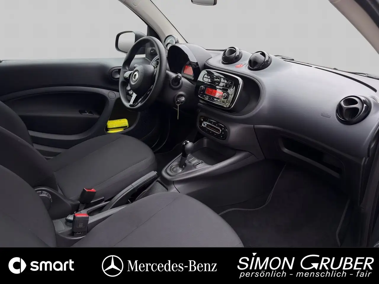 smart forTwo Smart fortwo EQ Klima Radio 22 KW Lader — Galería del vehículo 11