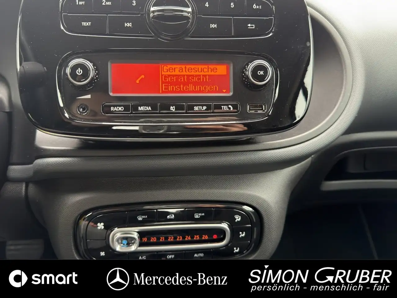 smart forTwo Smart fortwo EQ Klima Radio 22 KW Lader — Galería del vehículo 15