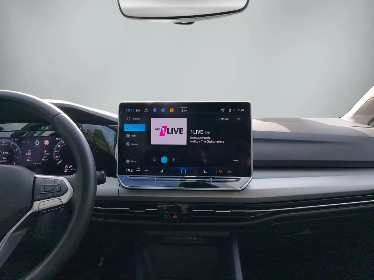 Volkswagen Golf VIII eTSI Goal DSG Carplay Rückfahrkamera Klima — Vehicle gallery 9