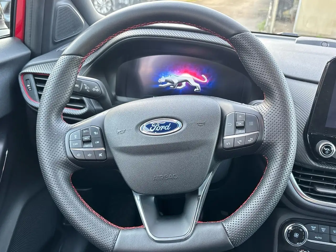 Ford Puma 1.0 EcoBoost MHEV ST-Line X 155 — معرض صور السيارة 9