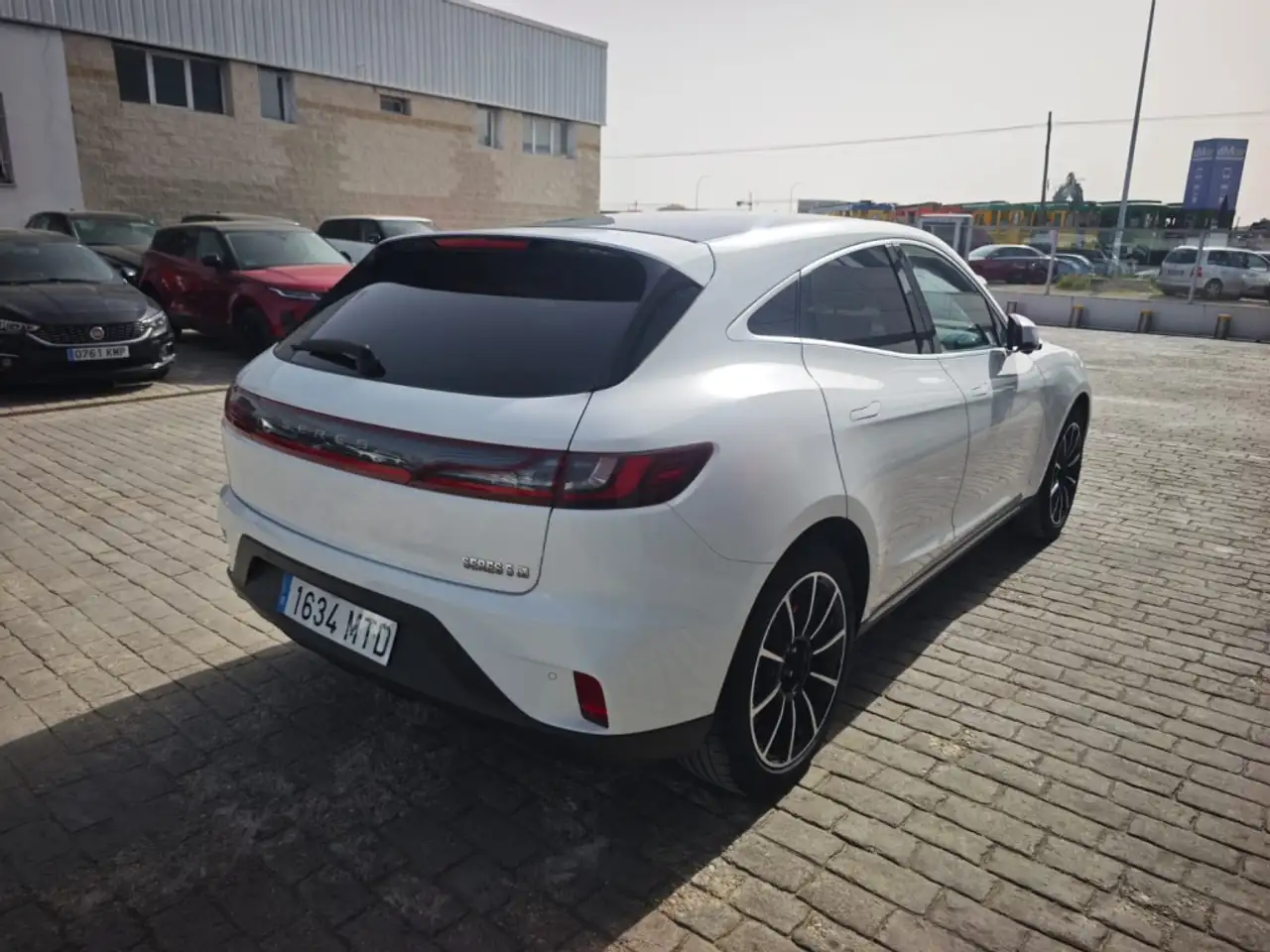 Seres Seres 5 Premium 430KW 4x4 — معرض صور السيارة 4