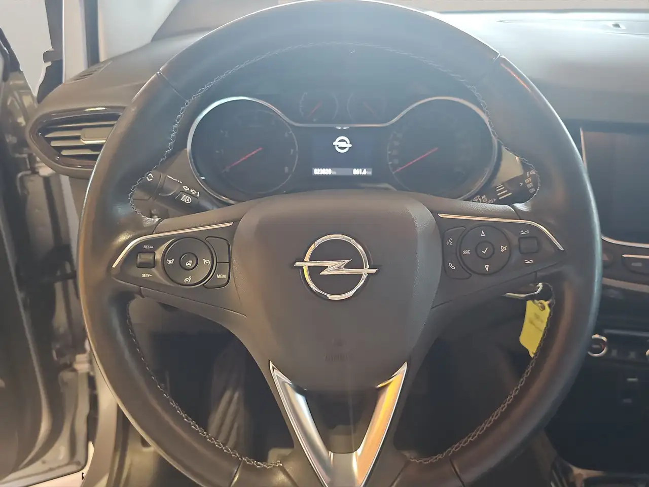 Opel Crossland 1.2 Turbo Elegance Paket LED+Navi+SHZ — Vehicle gallery 9