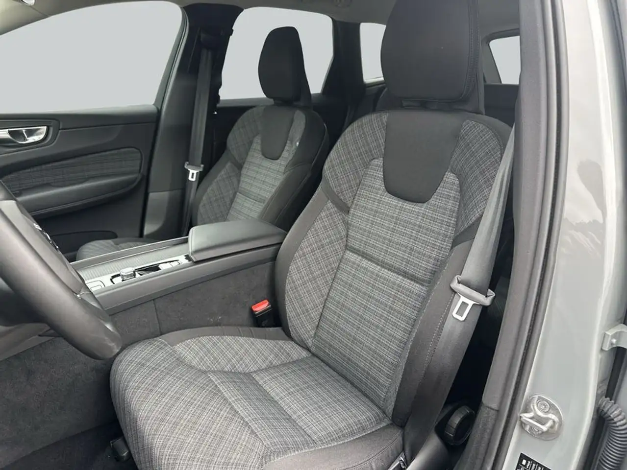 Volvo XC60 XC60 B5 B AWD Core — Galerie du véhicule 10