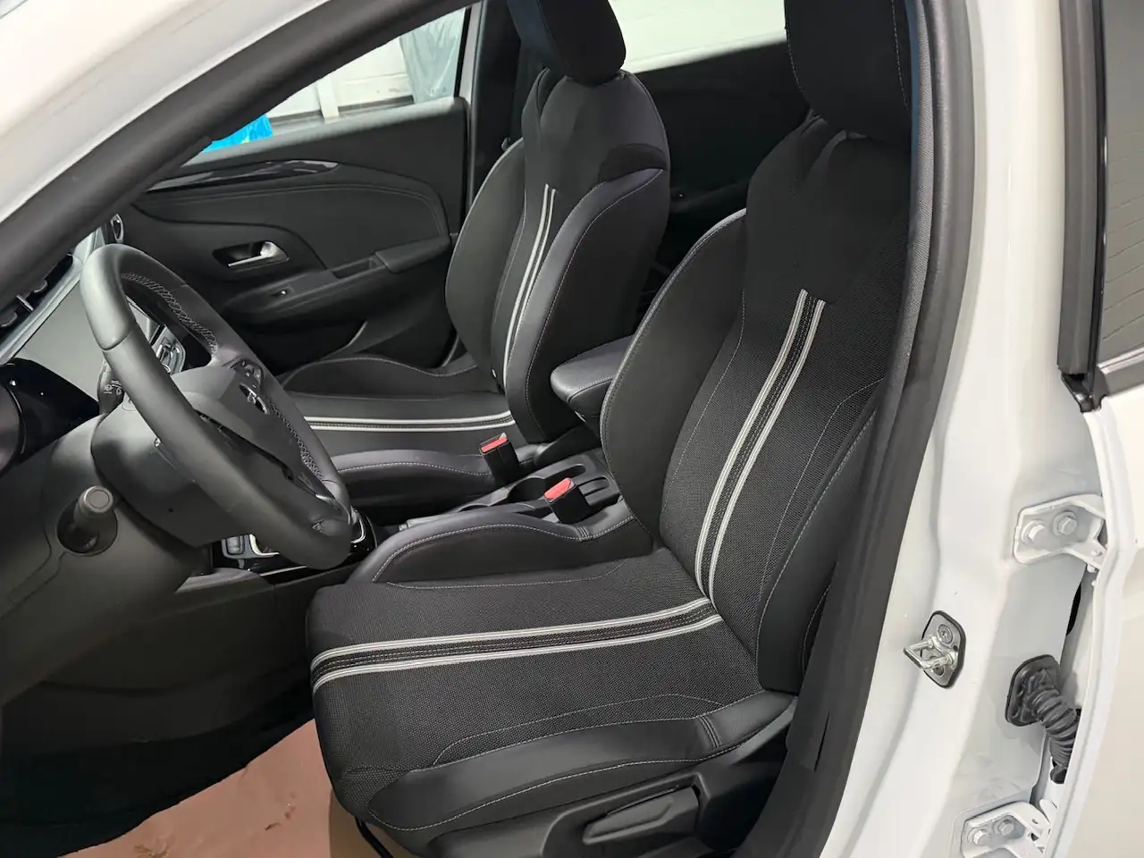 Opel Corsa GS-line, Klimaa, Alu, PDC, Kamera, CarPlay, — Vehicle gallery 8