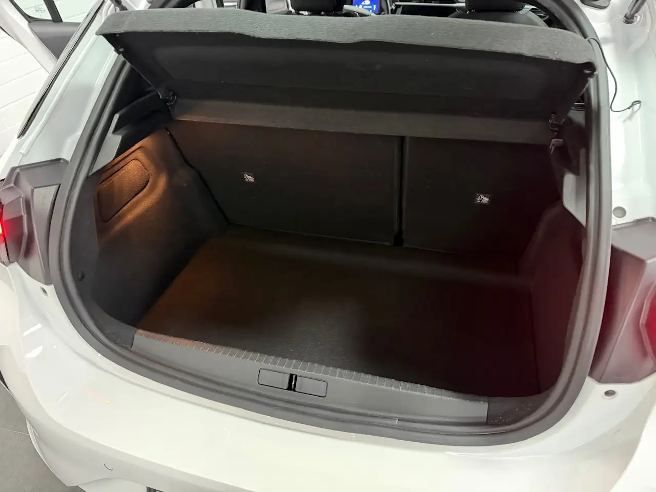 Opel Corsa GS-line, Klimaa, Alu, PDC, Kamera, CarPlay, — Vehicle gallery 14