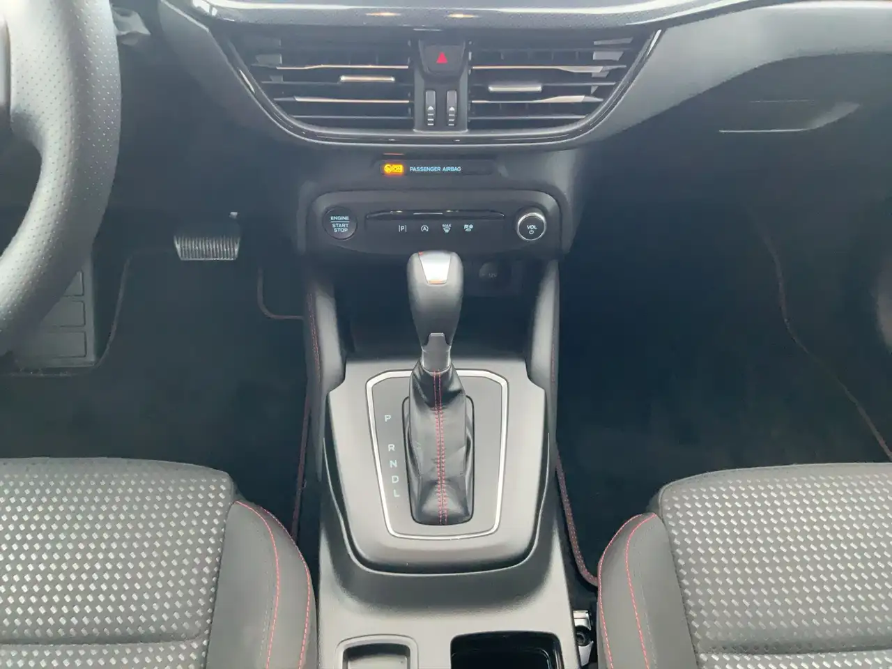 Ford Focus ST-Line X Turnier Aut.*AHK*ACC*HUD*KAM*NAVI*WINTER — Vehicle gallery 14