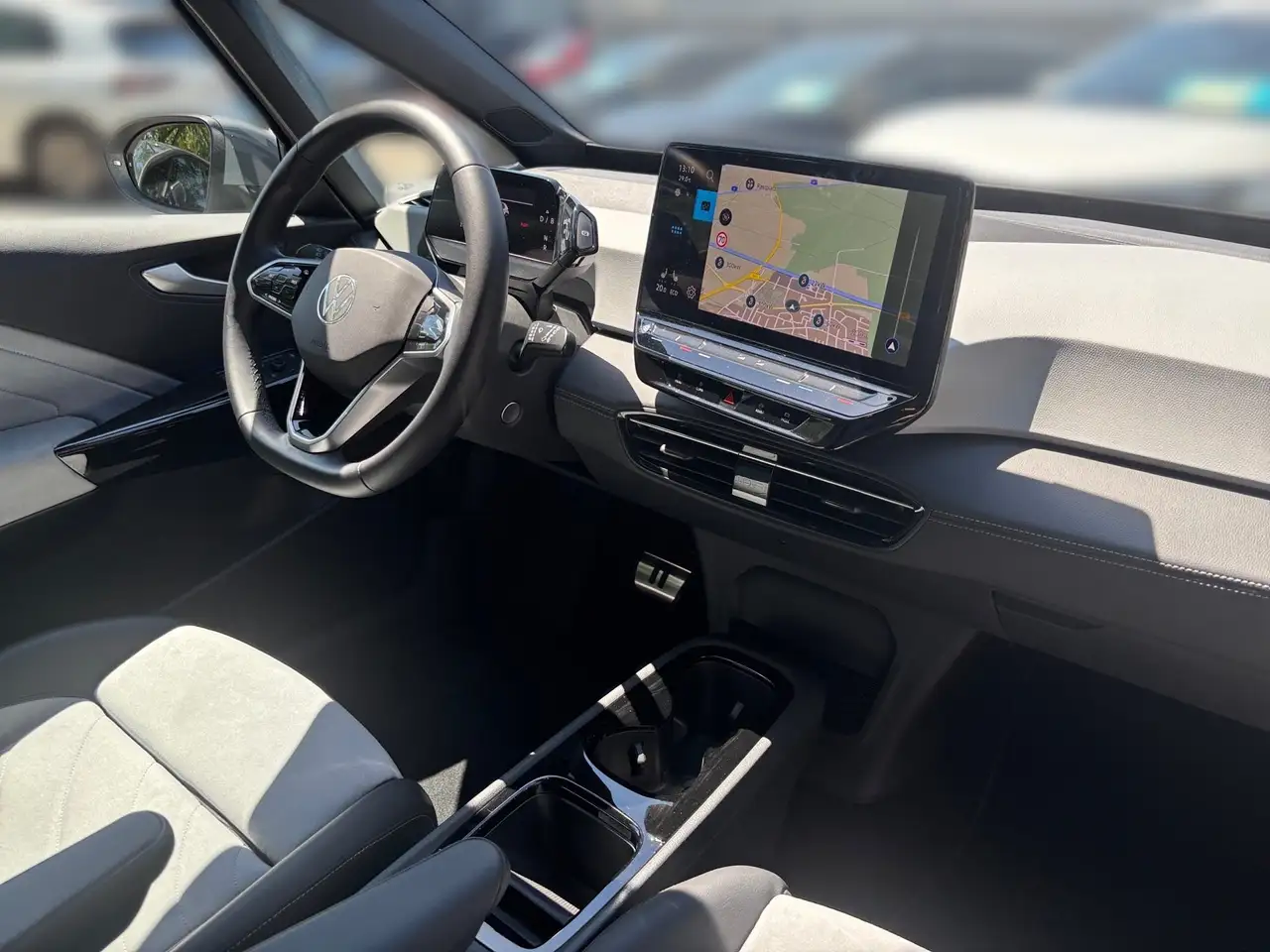 Volkswagen ID.3 Pro Move KEYLESS NAVI LED KLIMA LM — Vehicle gallery 16