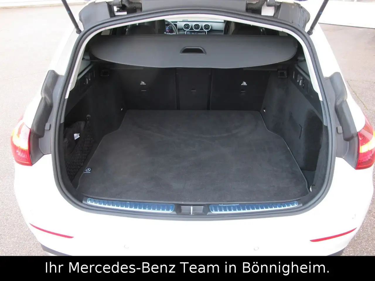 Mercedes-Benz C 180 T AHV / Head-up / 360° / Totwinkel — معرض صور السيارة 13