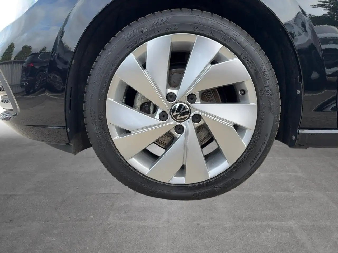 Volkswagen Golf VIII Style 1.5 eTSI DSG Navi Klima ACC SHZ — Galería del vehículo 12