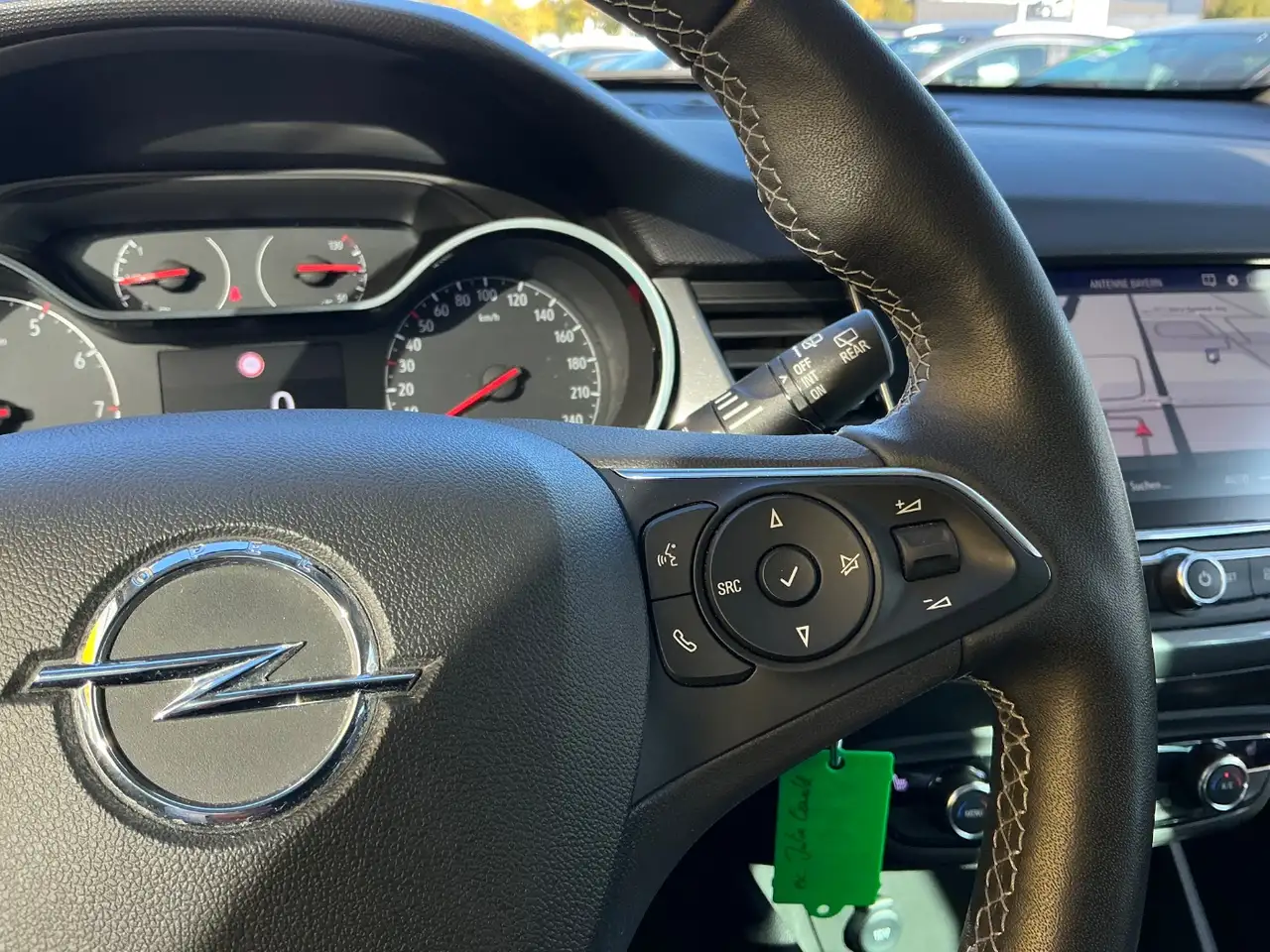 Opel Crossland 1.2 Turbo Elegance Paket LED+Navi+SHZ — معرض صور السيارة 15