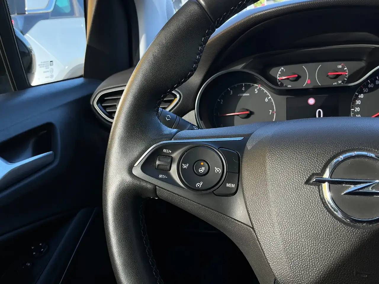 Opel Crossland 1.2 Turbo Elegance Paket LED+Navi+SHZ — معرض صور السيارة 16