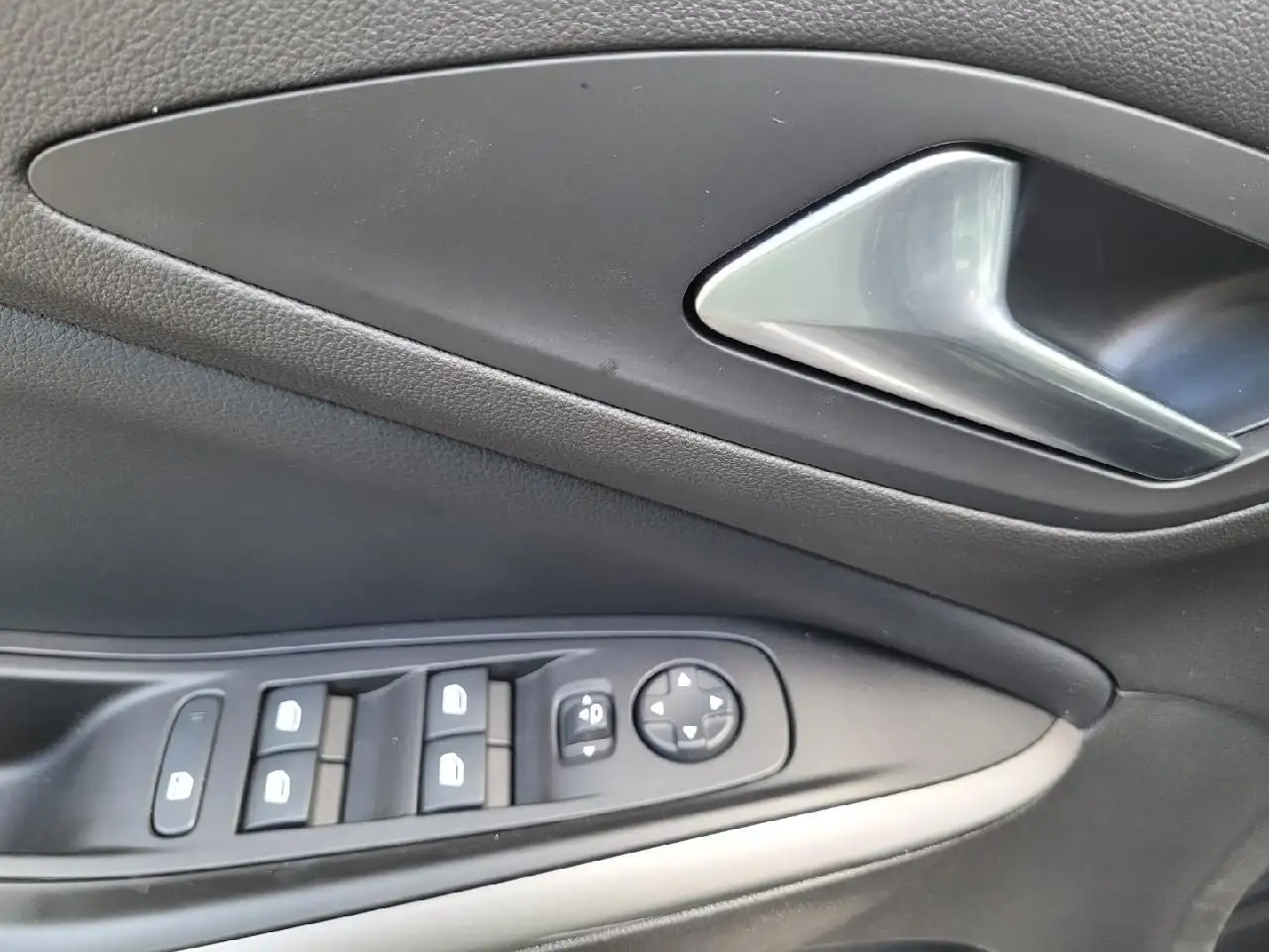 Opel Grandland X GS Line — معرض صور السيارة 13