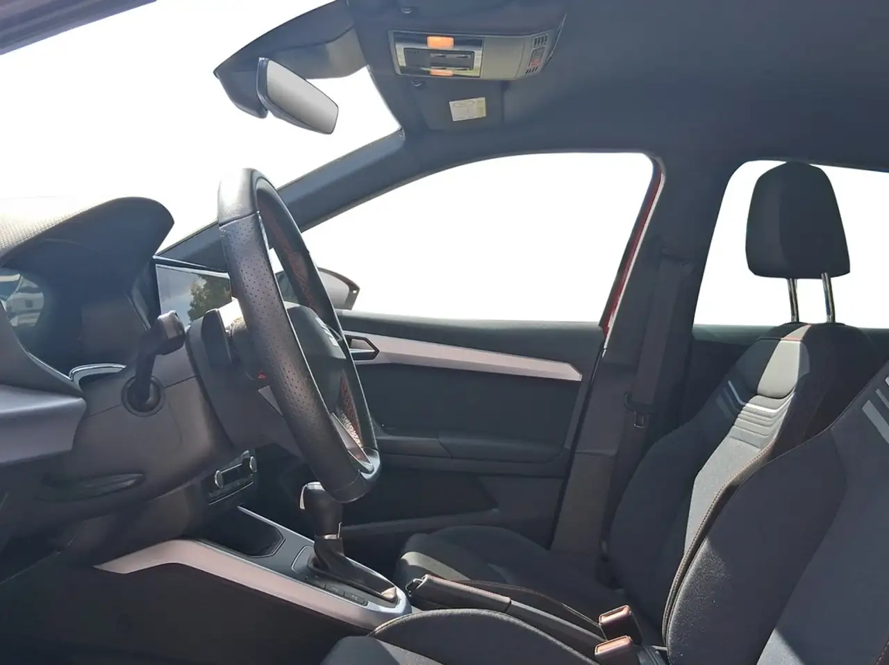 SEAT Arona 1.5 TSI DSG FR VIRTUAL*VOLL-LED*NAV*SHZ*PARKLEN... — Galerie du véhicule 15