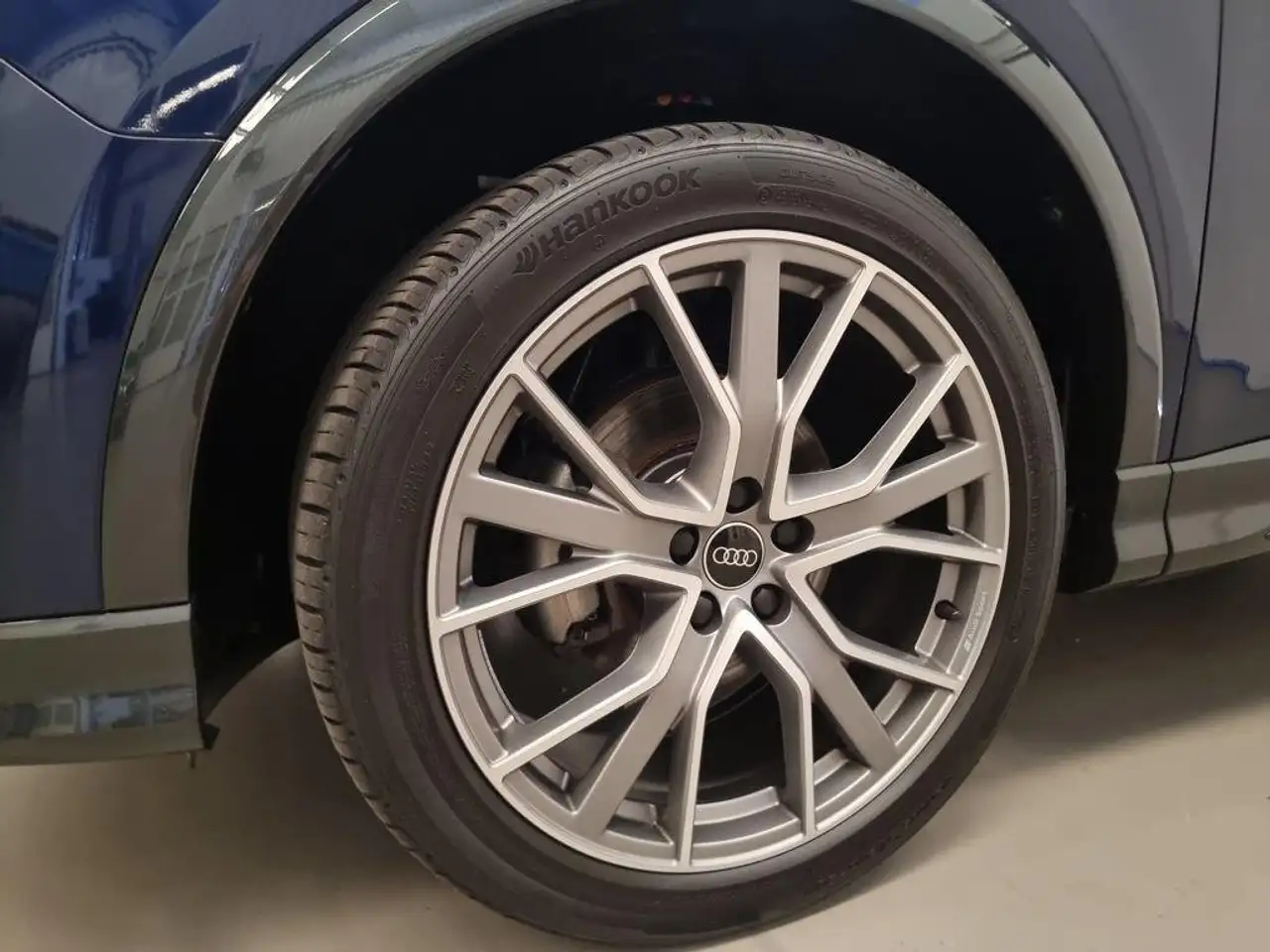 Audi Q3 35 TDI Black line S tronic 110kW — Vehicle gallery 6