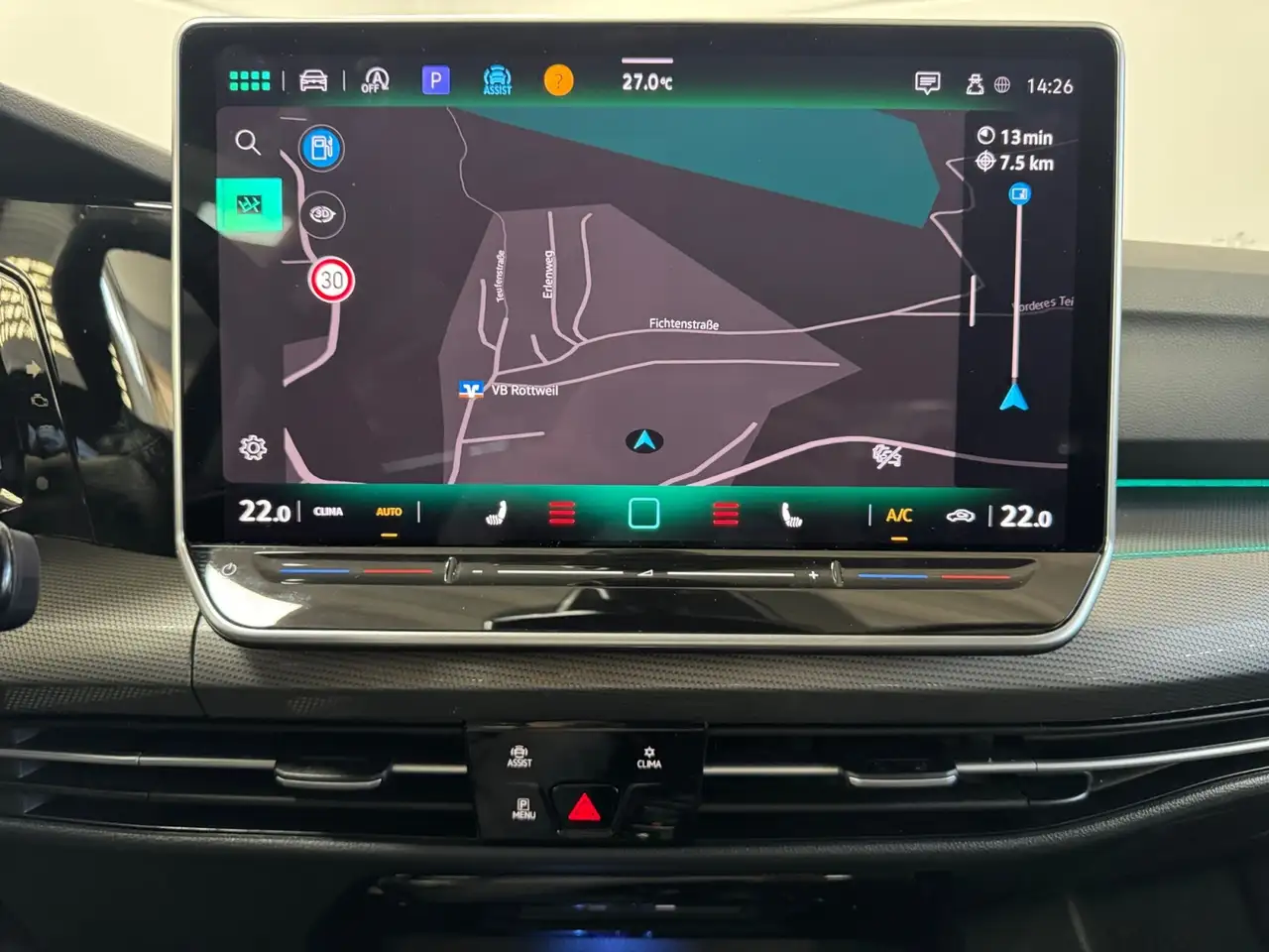Volkswagen Golf Variant 1.5 eTSI DSG Style AHK Pano LED Kamera — معرض صور السيارة 14
