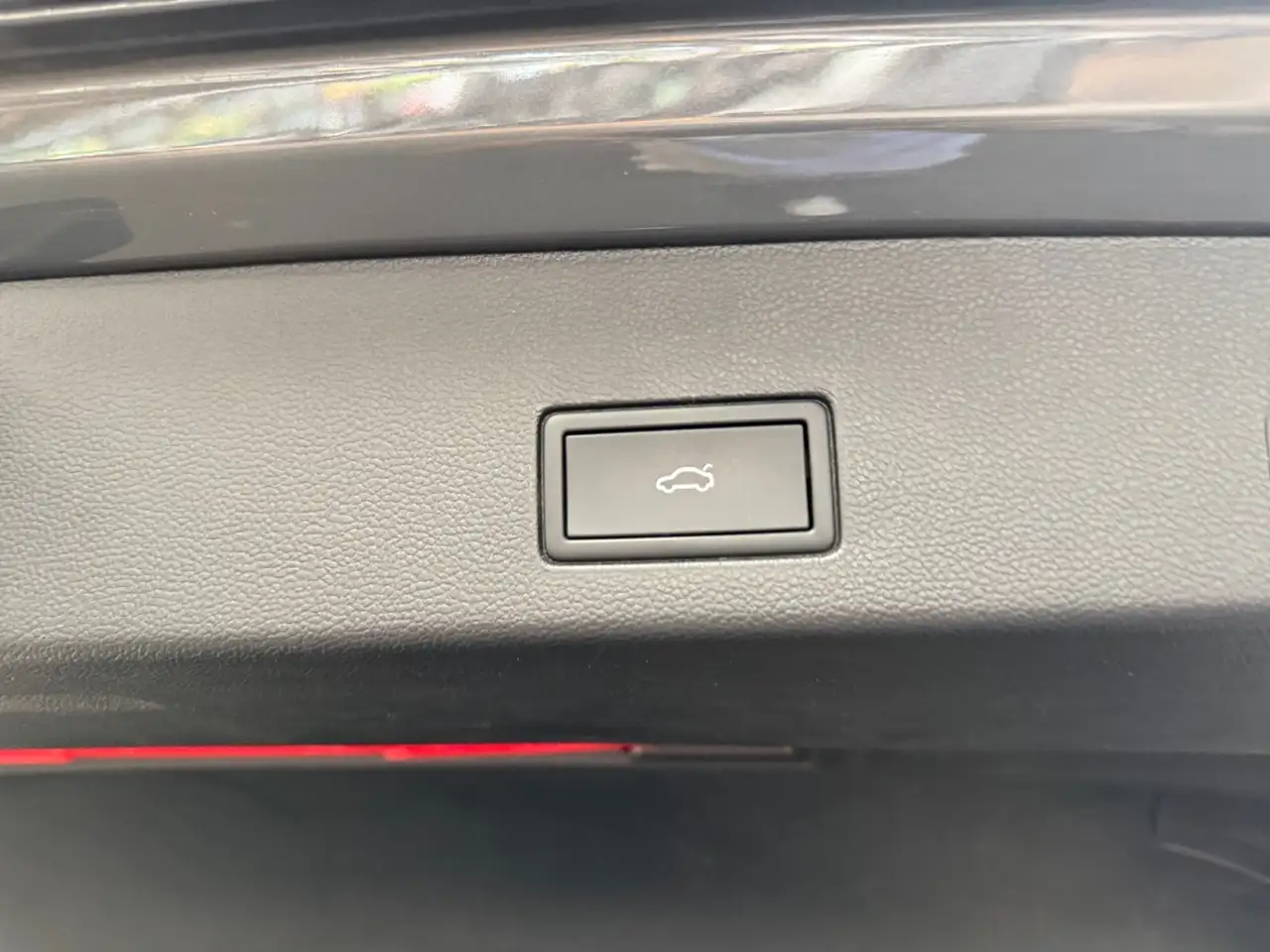 Volkswagen Golf Variant 1.5 eTSI DSG Style AHK Pano LED Kamera — معرض صور السيارة 17