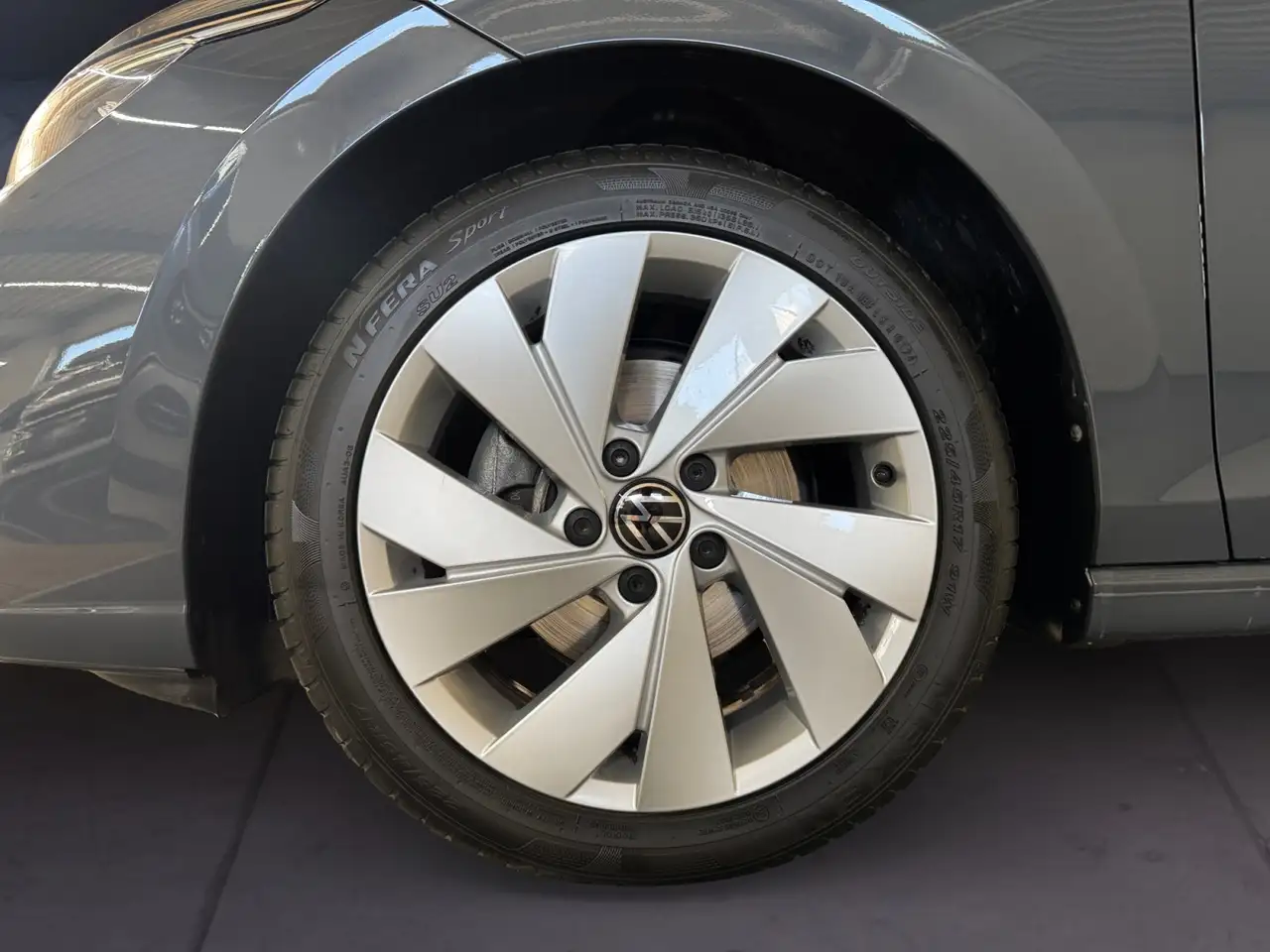 Volkswagen Golf Variant 1.5 eTSI DSG Style AHK Pano LED Kamera — معرض صور السيارة 7