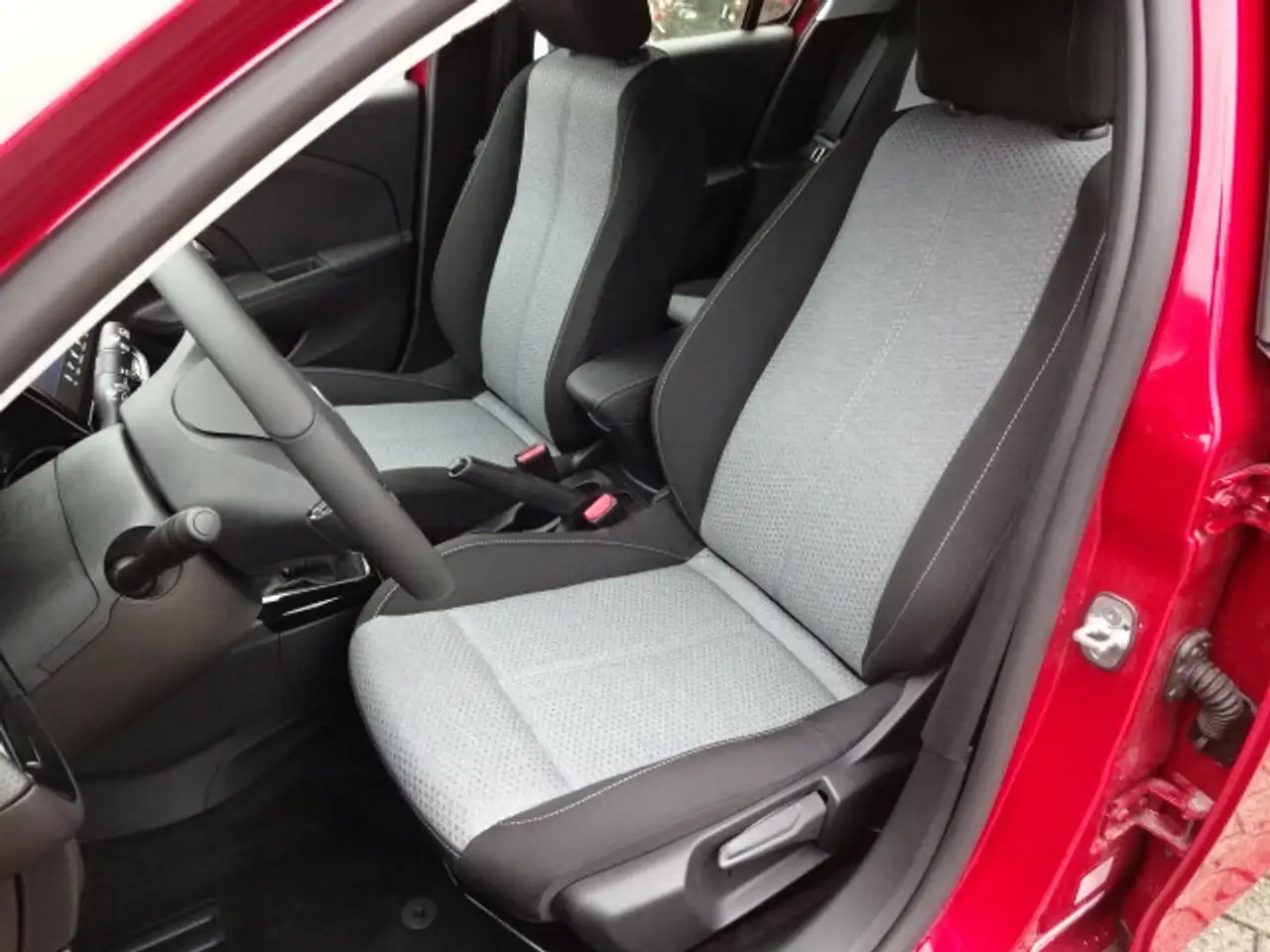 Opel Corsa Edition Klima Sitz-,Lenkradheizung, Bluetooth — Galerie du véhicule 12