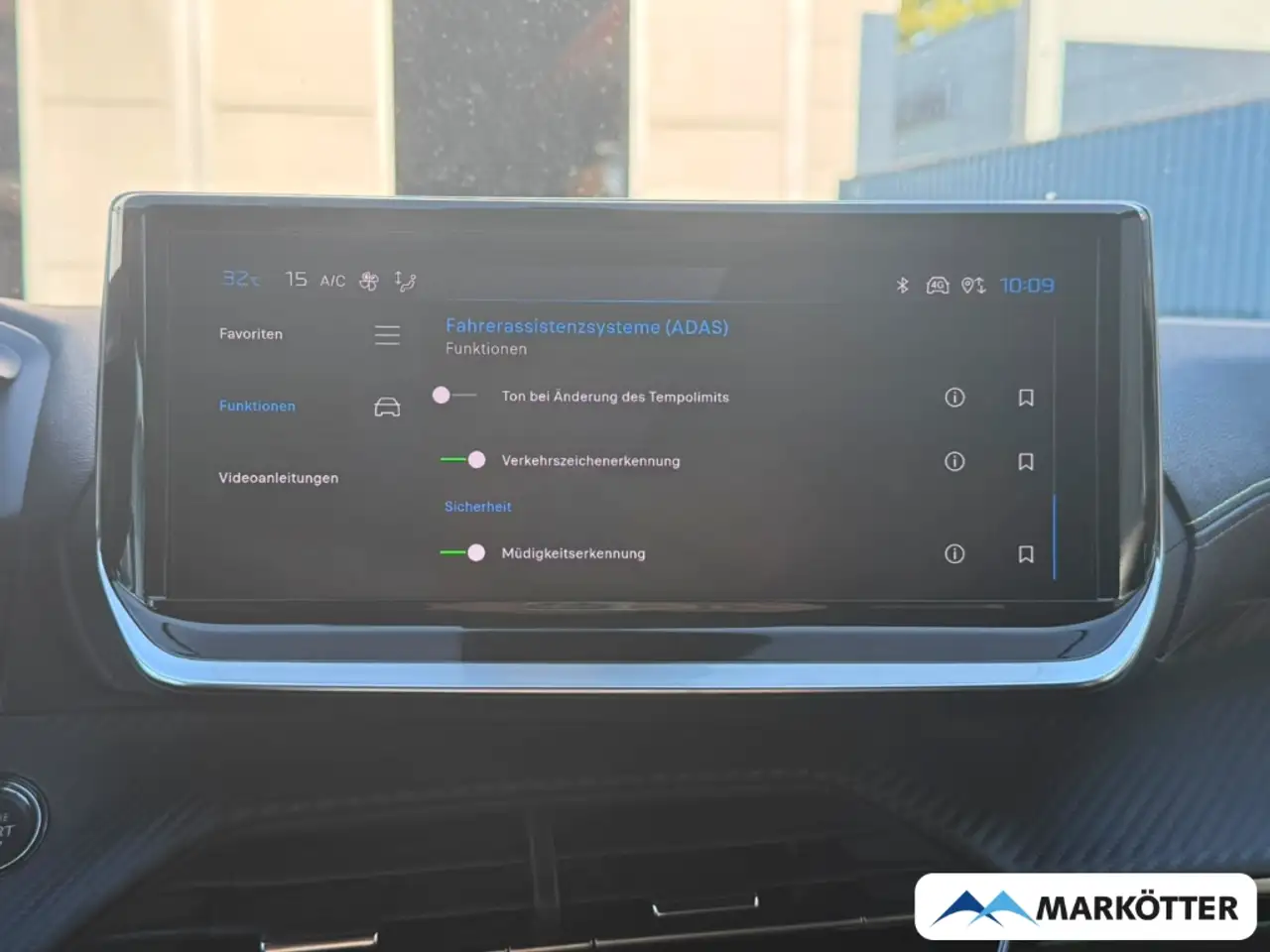 Peugeot 208 GT Hybrid CAM/DAB/LED/MASSAGE/NAVI/SHZ/TEMP — Vehicle gallery 24