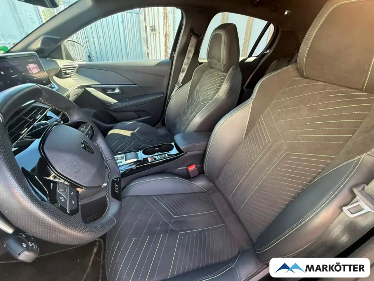 Peugeot 208 GT Hybrid CAM/DAB/LED/MASSAGE/NAVI/SHZ/TEMP — Vehicle gallery 9