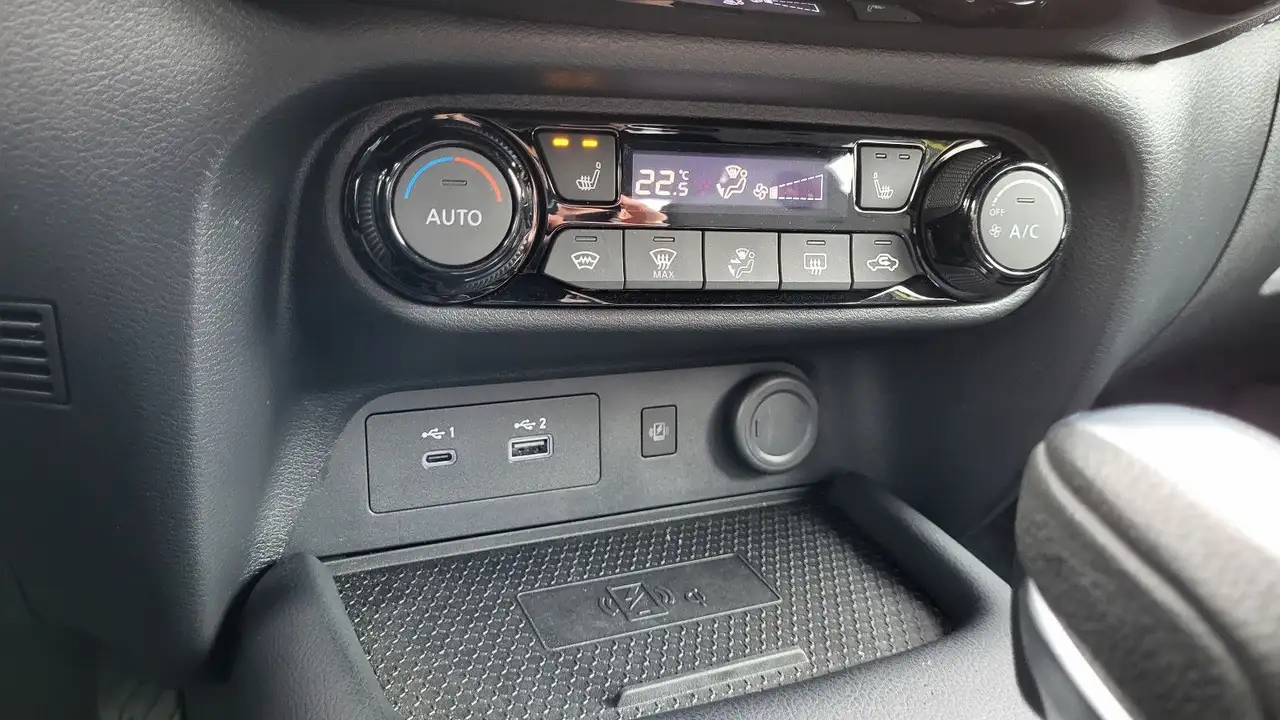 Nissan Juke Hybrid Tekna — Galería del vehículo 16
