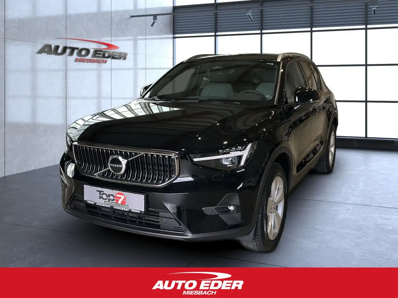 Volvo XC40 XC 40 Core 2WD Bluetooth Navi LED Klima — Miesbach