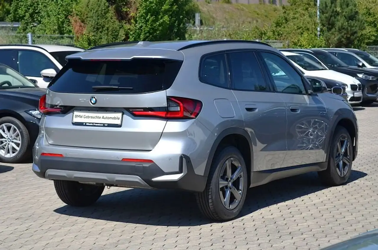 BMW X1 sDrive18i LiveCptProf.Ad.LED.ACC.360°Kam.AHK — Galerie du véhicule 4