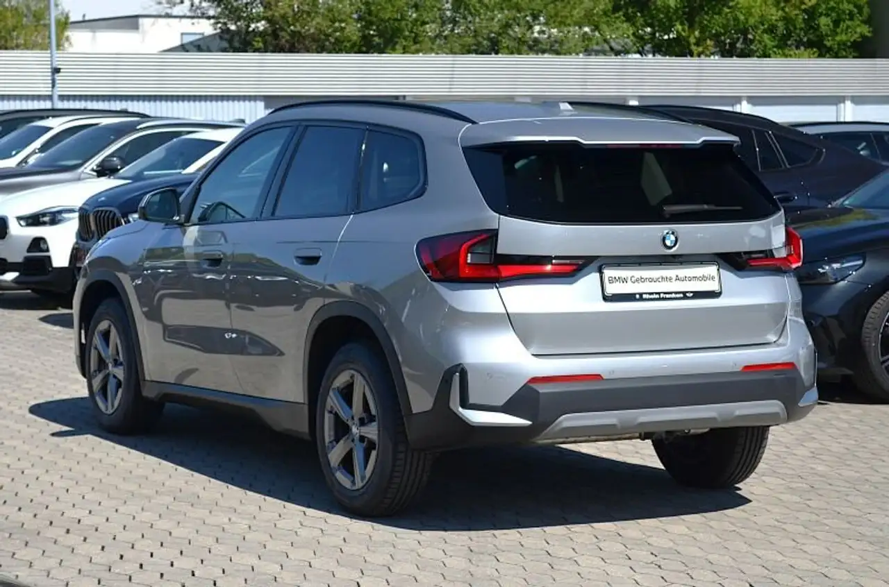 BMW X1 sDrive18i LiveCptProf.Ad.LED.ACC.360°Kam.AHK — Galerie du véhicule 6