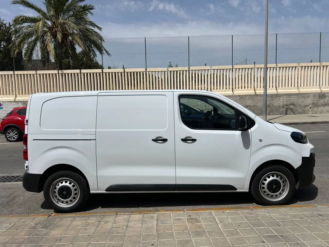 Fiat Scudo Scudo Furgón 2.0BlueHDI L2 Aut. 145 — معرض صور السيارة 9