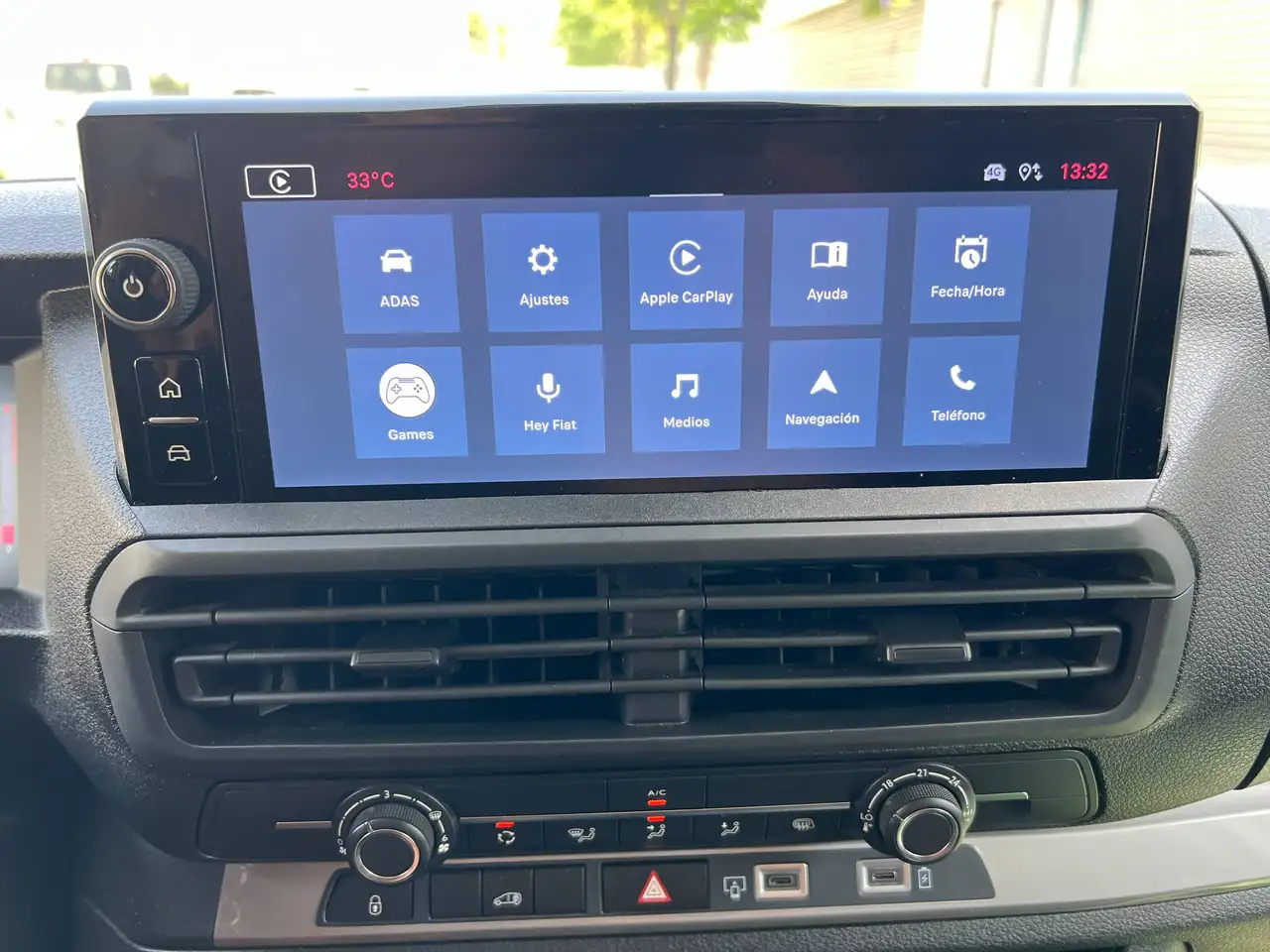Fiat Scudo Scudo Furgón 2.0BlueHDI L2 Aut. 145 — معرض صور السيارة 21