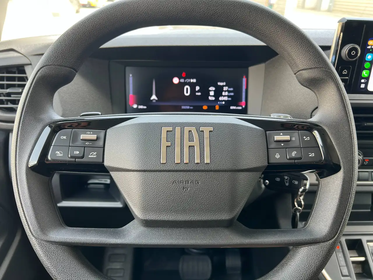 Fiat Scudo Scudo Furgón 2.0BlueHDI L2 Aut. 145 — معرض صور السيارة 33