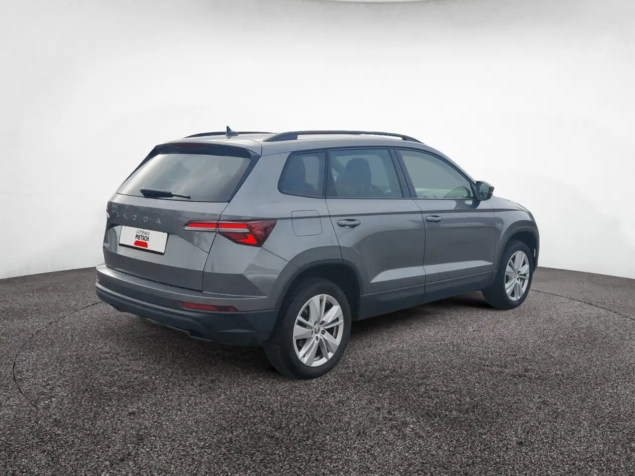 Skoda Karoq 1.5 TSI Selection Navi Kamera DigCockpit — معرض صور السيارة 6