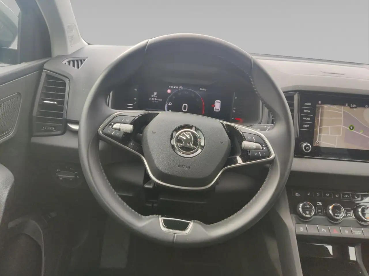 Skoda Karoq 1.5 TSI Selection Navi Kamera DigCockpit — معرض صور السيارة 14