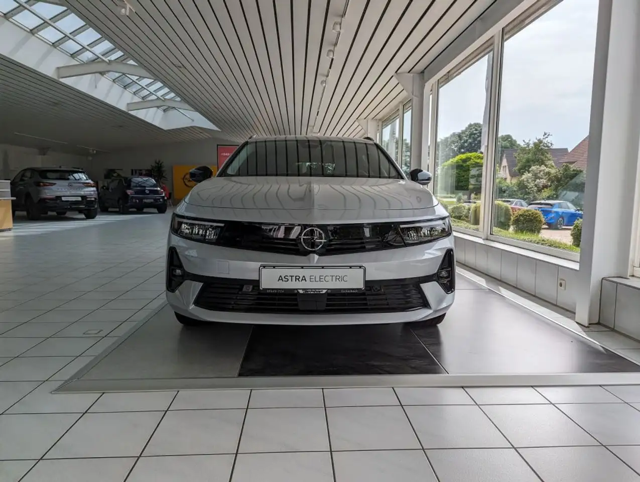 Opel Astra Sports Tourer Electric (L) — Galería del vehículo 3