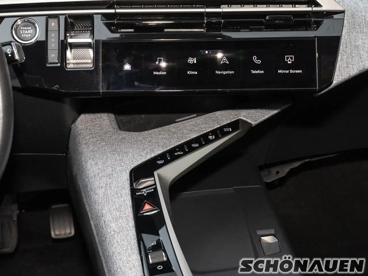 Peugeot 3008 1.2 136 A llure +360°+NAV+L/SHZ+ISO+IDL++ — Vehicle gallery 10