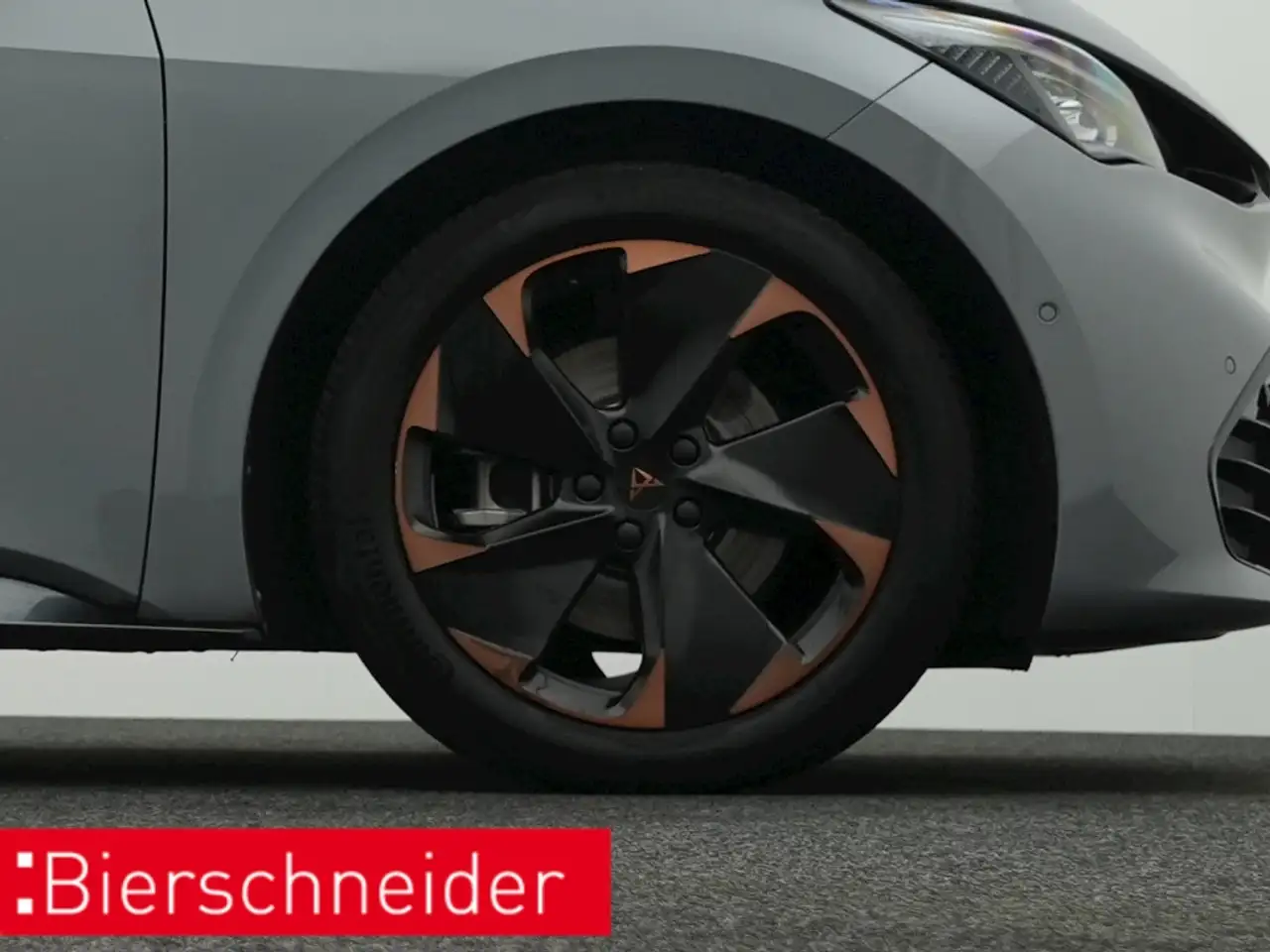 CUPRA Born 5-J-GAR NAVI LED KAMERA — Galería del vehículo 29