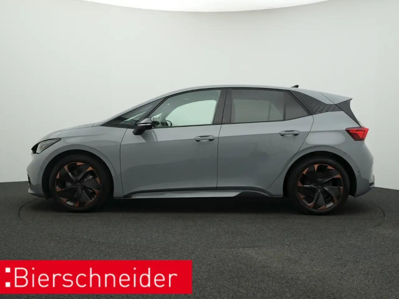 CUPRA Born 5-J-GAR NAVI LED KAMERA — Galería del vehículo 3
