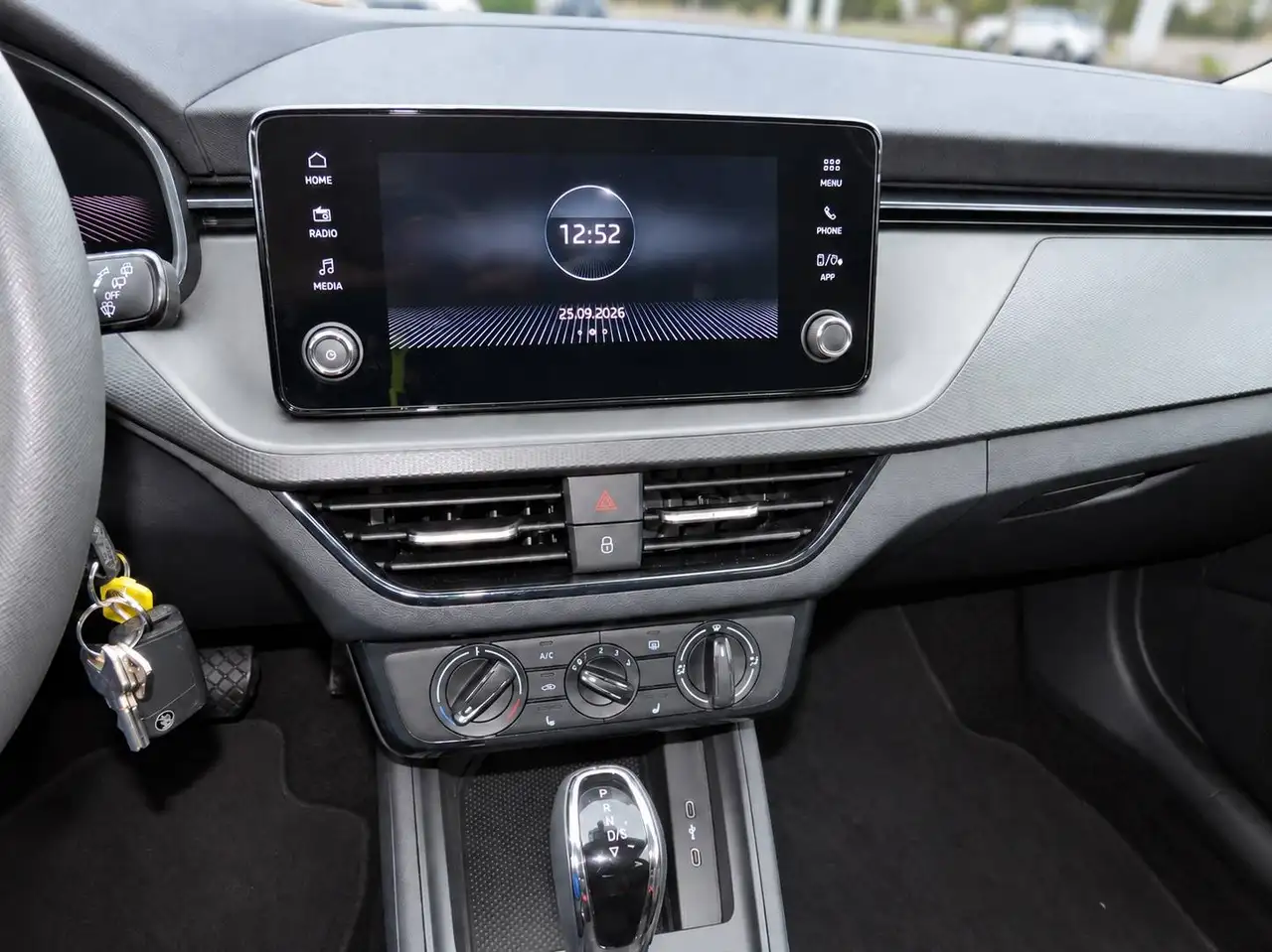 Skoda Kamiq Essence incl. Winterkompletträder — Galerie du véhicule 16